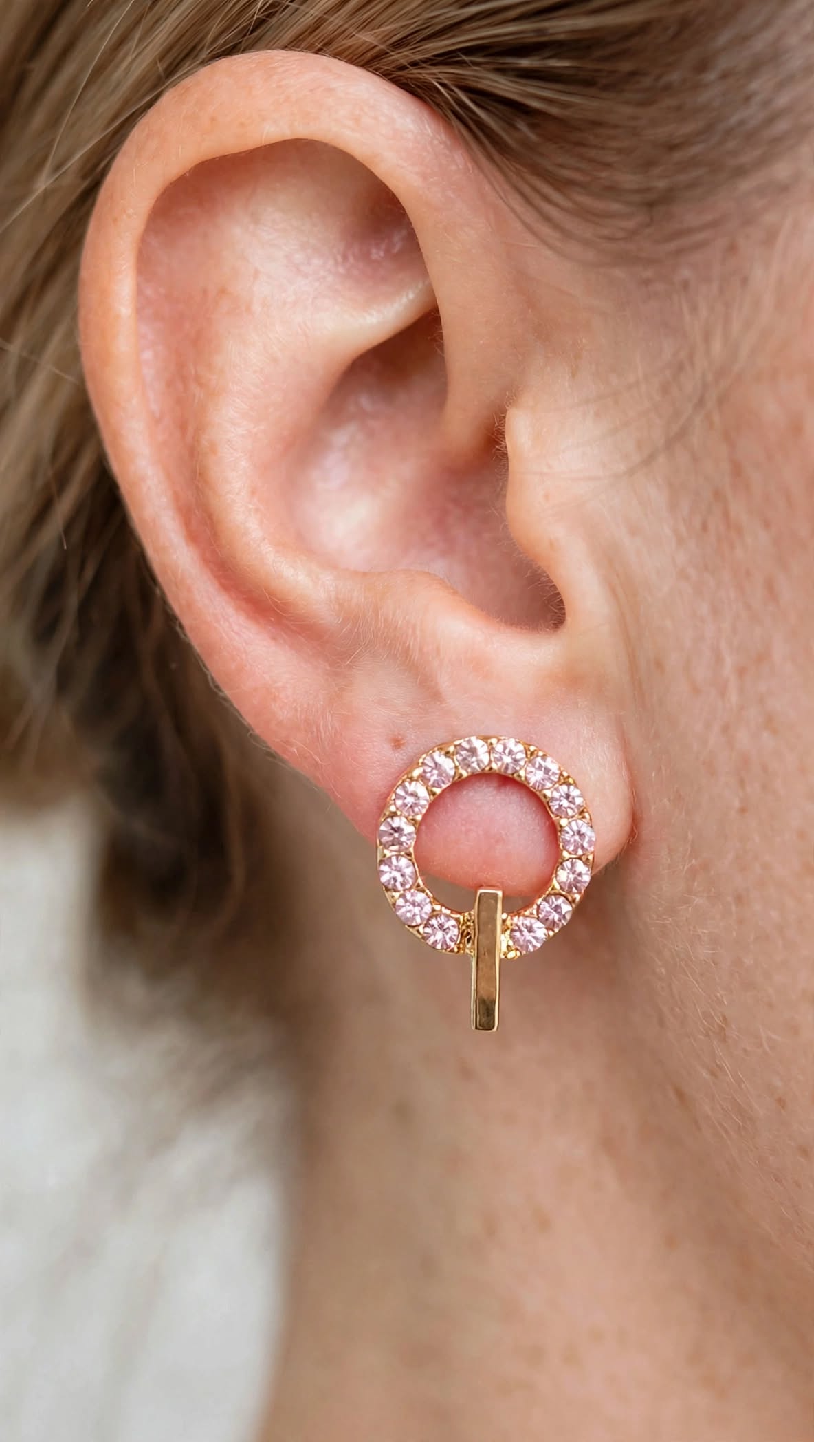 Light Pink Crystal Q Shape Stud Earrings for Women