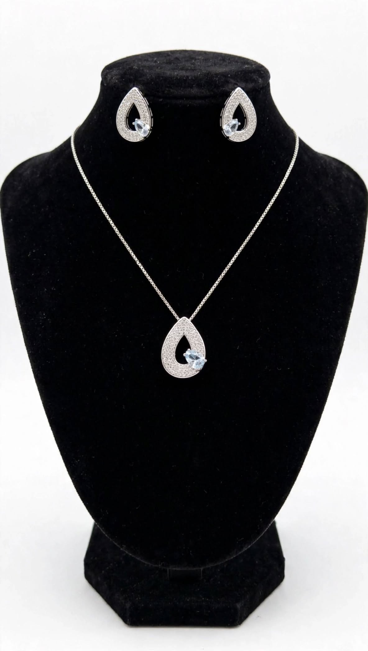 Sterling Silver Teardrop Jewelry Set for Women